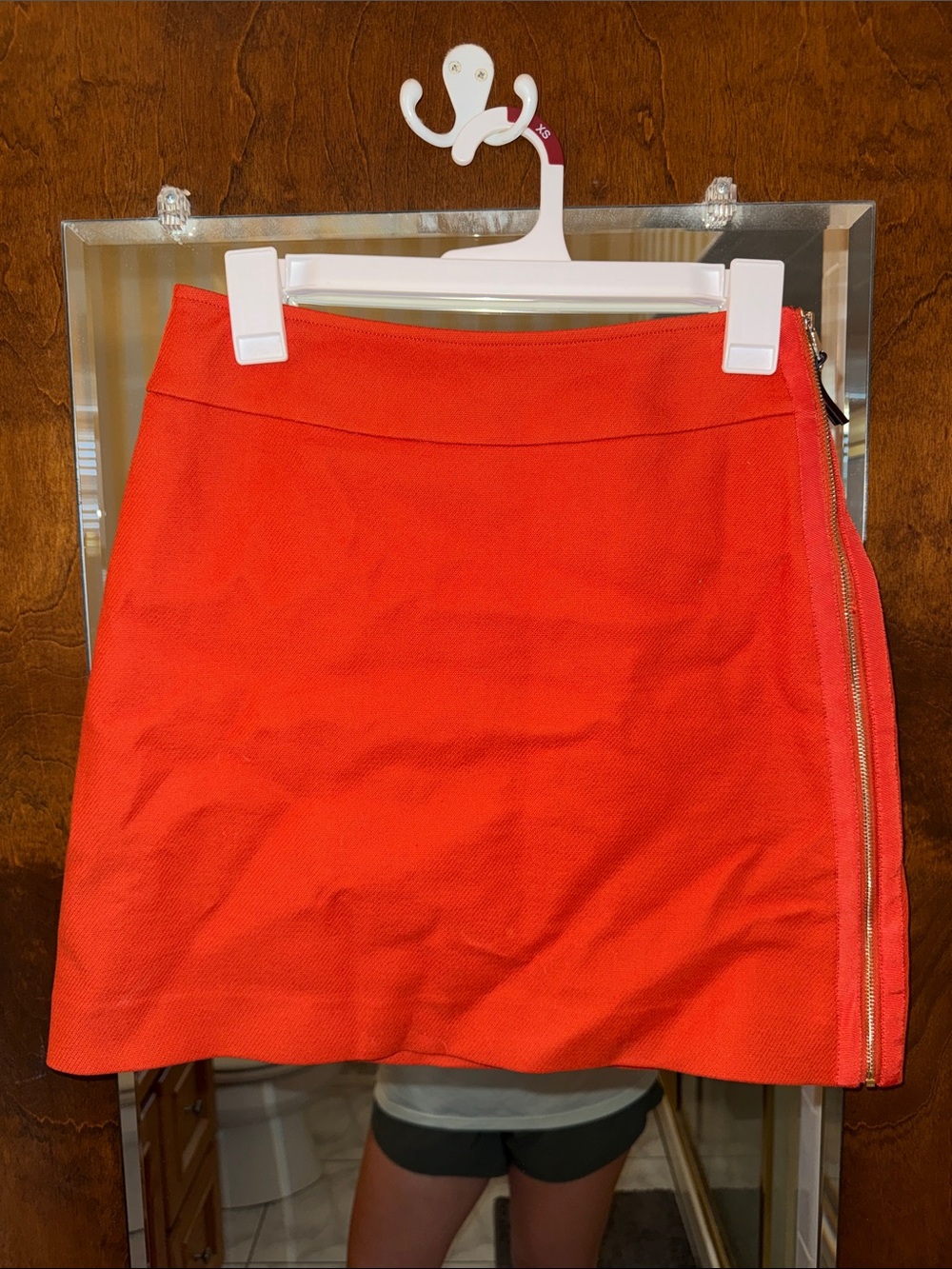 Ann-Taylor Women’s Red Zip-Accent Mini Skirt